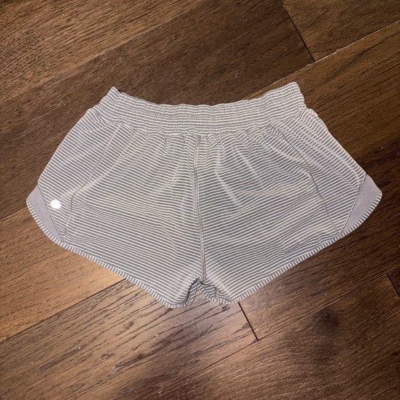 Grey & White Stripped Lululemon Hotty Hot Shorts - Picture 2 of 4